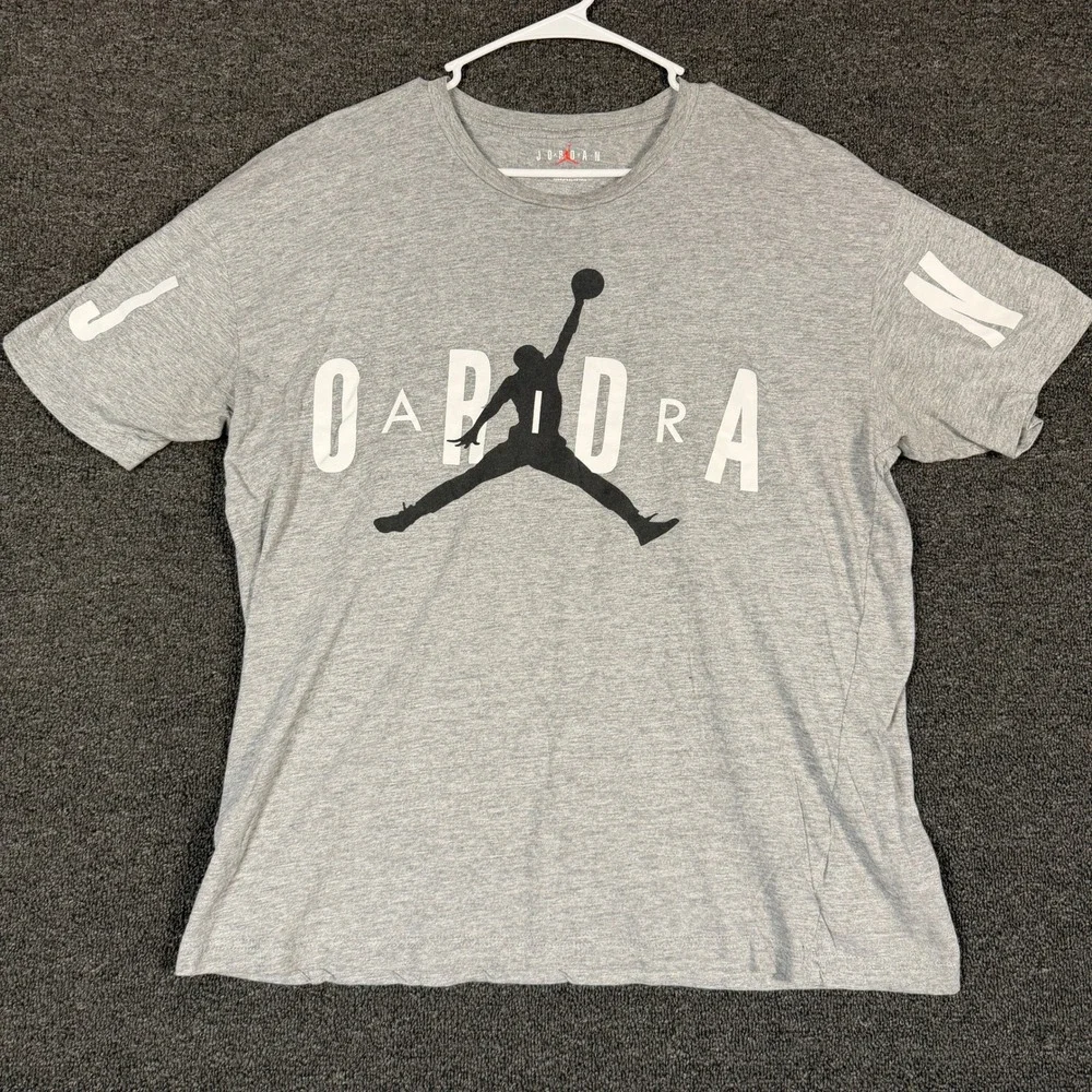 Jordan Jumpman Graphic T-Shirt Mens XL Gray Short Sleeve Cotton Tee 0195